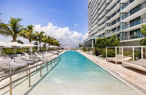 North Beach Apartment | Miami Beach Retreat Cozy 1BR Steps from the Shore