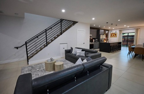 Allapattah House | Miami Chic casa elegante y comoda en el corazon de Miami con 5 cuartos y mas