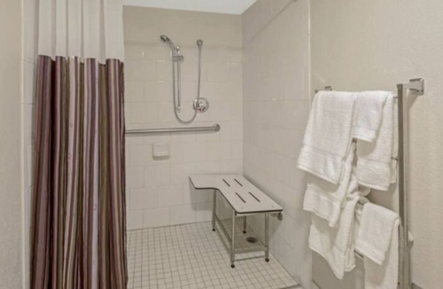 Miami Lakes House | Miami Lakes! Unwind, Fun in the Sun!