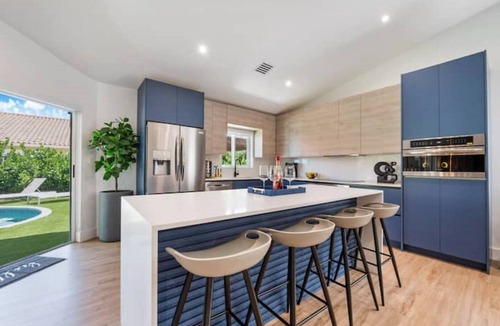 Richmond West House | Miami Relax Oasis Pool BBQ, Mini Golf & Firepit
