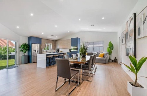 Richmond West House | Miami Relax Retreat w/Games/Golf/BBQ & Heated Pool