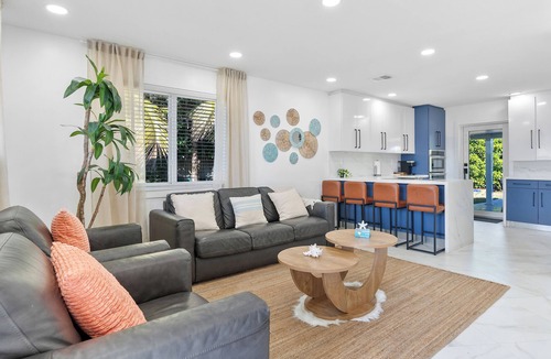Ludlam Villa | Miami Retreat w/Private Heated Pool & Yard