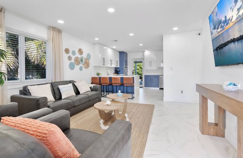 Ludlam Villa | Miami Retreat w/Private Heated Pool & Yard