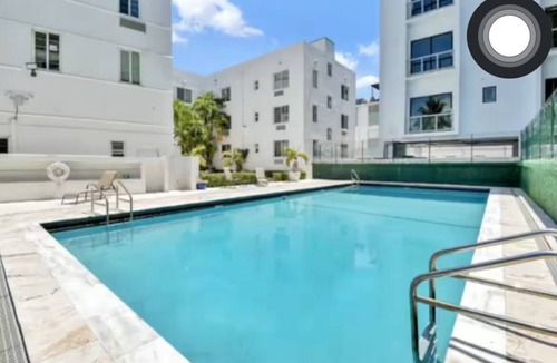 Mid Beach Apartment | Miami Studio Comfort Close to the Shore