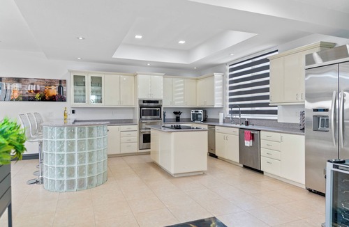 Tamiami House | Miami Villa: Pool, Hot Tub, Billiards, 5BR