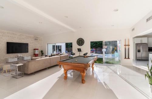 North Miami Beach House | Miami Villa with Heated Pool Luxury Stay