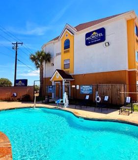 New Braunfels Hotel | Microtel Inn & Suites by Wyndham New Braunfels I-35