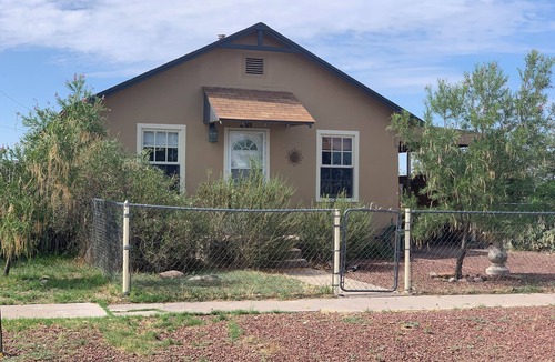 Truth or Consequences House | Mid-century Bungalow near Hot Springs for weekly/monthly rentals