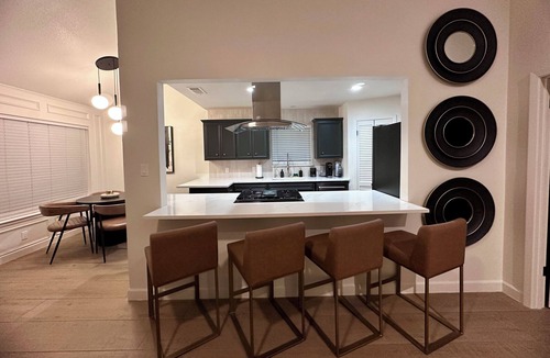 Midland House | Midland Luxe, Private Pool, Game Room, Grill, Outdoor TV, Peloton, and Workspace