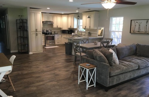 Tallahassee House | MIDTOWN 3/2 POOL HOME CLOSE TO EVERYTHING