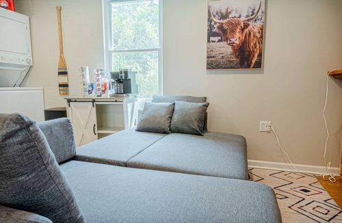 Columbus House | Midtown Columbus Studio w/Grill Near Fort Moore