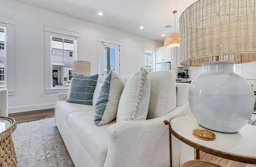 Port Aransas Cottage | Mint Julep 210 Esc-a