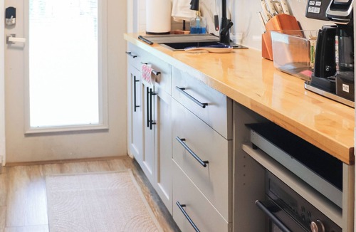 West Palm Beach Cottage | Minutes from Downtown & Beach. Cottage on a Park in a Historic Neighborhood