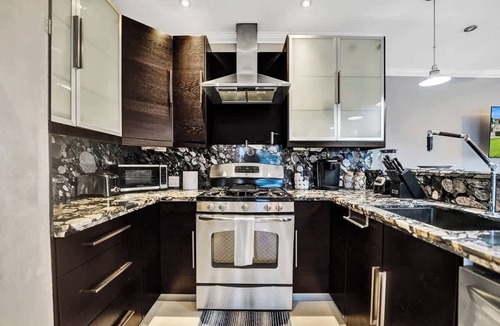 Hendricks and Venice Isles Apartment | Modern 1BR Waterfront Stay w/Patio | Las Olas