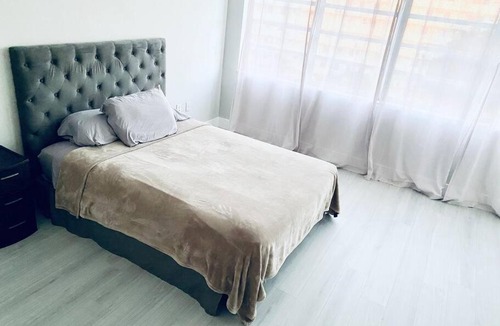 North Miami Beach Apartment | MODERN 2BR 2BA CONDO near AVENTURA! Wi-Fi! Parking