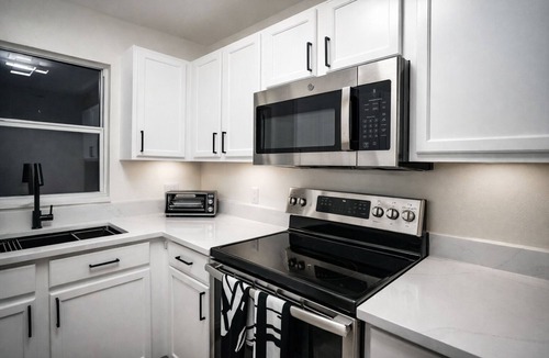 Bridgewater Crossing House | Modern 3-bedroom Chic Home in Davenport minutes from Disney, Pool and Game Room.