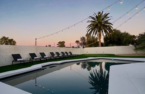 Paradise Valley Village House | Modern 3 bedroom with heated pool and mountain view