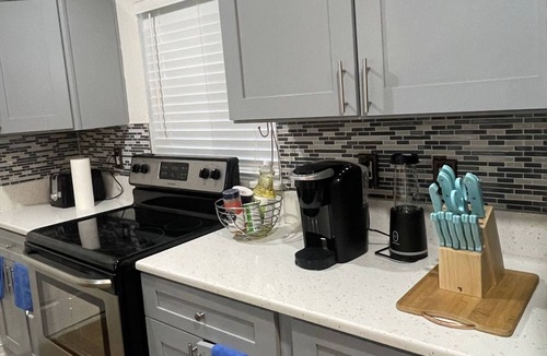 Oak Ridge House | ★ Modern 3Bedroom 2 Bathroom Home Near Universal★