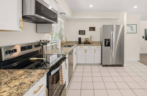 Indian Ridge House | Modern 4BR Disney ESPN Getaway Cheer Soccer Ready