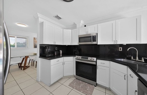 Westchester House | Modern 4BR- Stunning Pool- Parking- Backyard-