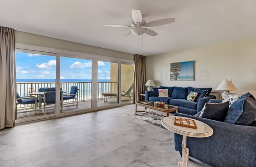 Fernandina Beach Condo | Modern and Beautiful 7th Floor condo with easy beach access. Exclusive fishing pier