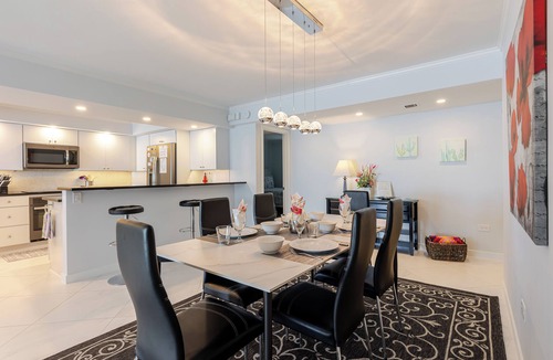 Key Colony Beach Condo | Modern and Bright Remodeled Oceanfront 2bedroom Condo