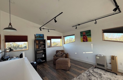 Hartsel Cabin | Modern cabin with WiFi, bordering Pike National Forest.