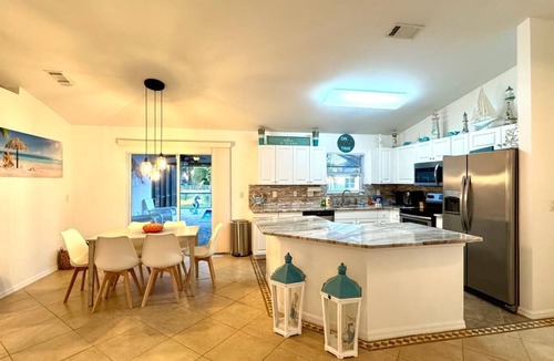 Diplomat House | Modern Centrally Located 4BR House w/Heated Pool