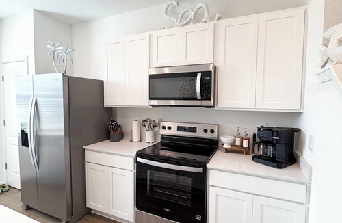 St. Augustine House | Modern Coastal Townhouse Near Beach & DT - St. Augustine
