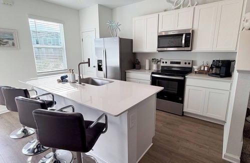St. Augustine House | Modern Coastal Townhouse Near Beach & DT - St. Augustine