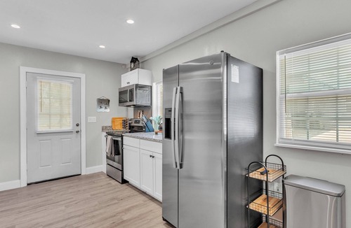 Winter Haven House | Modern Comfort, Pet Friendly, 2 King Beds