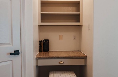 Edinburg Apartment | Modern Cottage Style Apt-King Bed near UTRGV & DHR