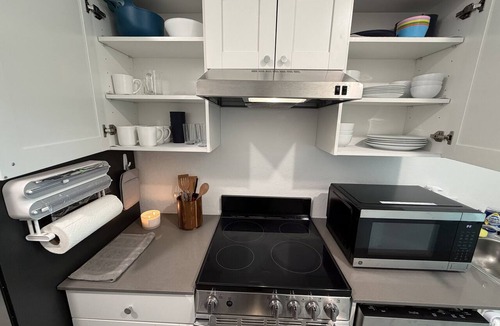 Converse House | Modern/Cozy 2BR/2BA Retreat Near San Antonio
