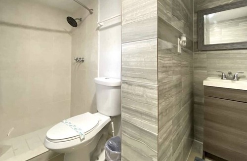 Little Haiti House | Modern cozy home with private patio - Sleeps 6