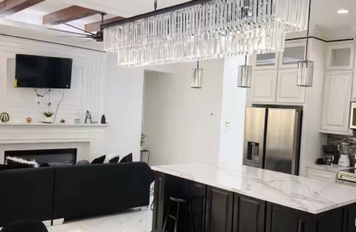Weslaco House | Modern cozy Weslaco home