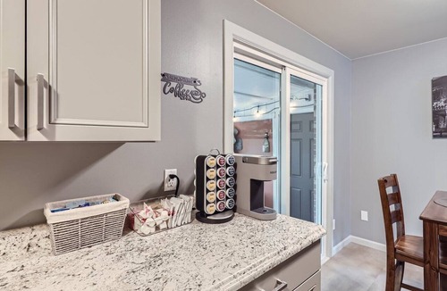 Arvada House | Modern home 4BR/2BAW/Arcade, Ping-Pong&Foosball. Close to Denver and Boulder.