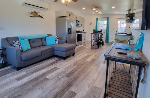 Panama City House | Modern Home ¤ Close to Shopping, Dining & Downtown! Outdoor dinning & Firepit!