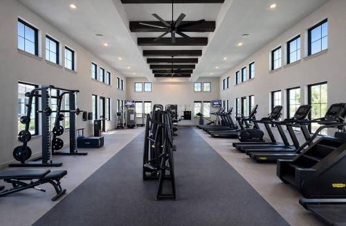 St. Augustine Apartment | Modern King Bed Pool Gym Free Parking Near I95