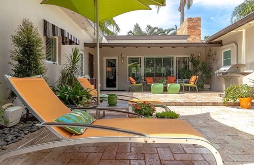 Victoria Park House | Modern Mid Century Retreat