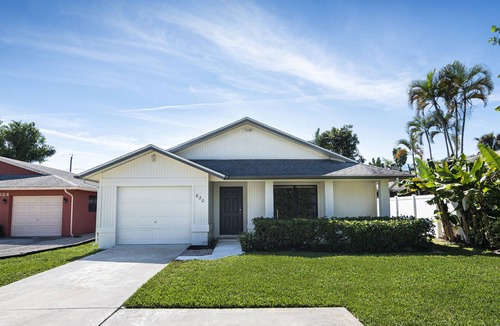 Naples Park House | MODERN PRIVATE HEATED POOL HOME - NEAR VANDERBILT BEACH AND MERCATO