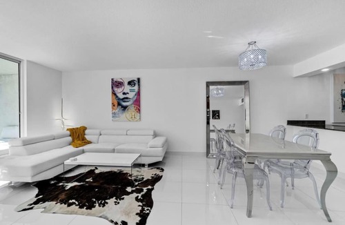 Brickell House | Modern Sky Residence with Ocean and City Views