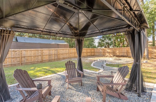 Dunnellon House | Modern Spacious Comfy 3 Bedroom 2 Bathroom Home Short Walk to Rainbow River