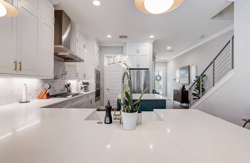 SoHo House | Modern/Spacious Walkers Paradise SoHo Townhome w/Fenced Yard/Patio Grill