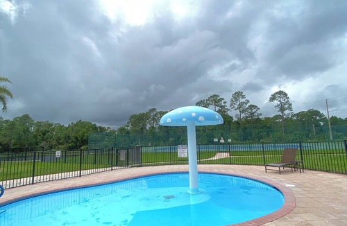 Fedhaven House | Modern Stay 2BR Townhouse Near Legoland, Disney/Universal & Bok Tower