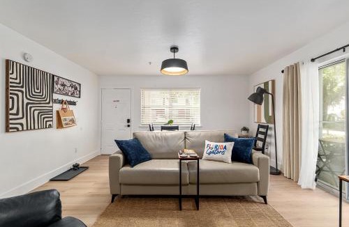 Gainesville Apartment | Modern & Stylish Condo Near UF, Shands & VA