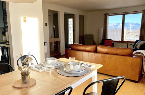 El Prado House | Modern Taos retreat with steam shower and views