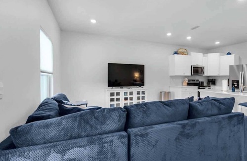 Gulf Breeze Condo | Modern Townhome Near Beaches, Zoo