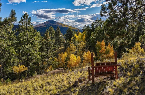 Cripple Creek Cabin | Monarch Landing, A Cozy Cabin w/360 Mountain Views