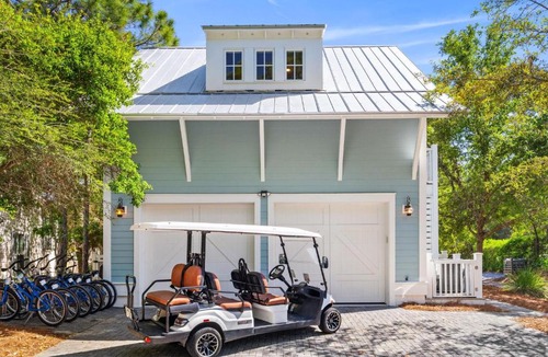 Forest District House | Morning Star Cottage & Carriage House