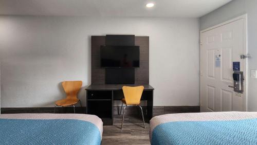 Galveston Hotel | Motel 6-Galveston, TX